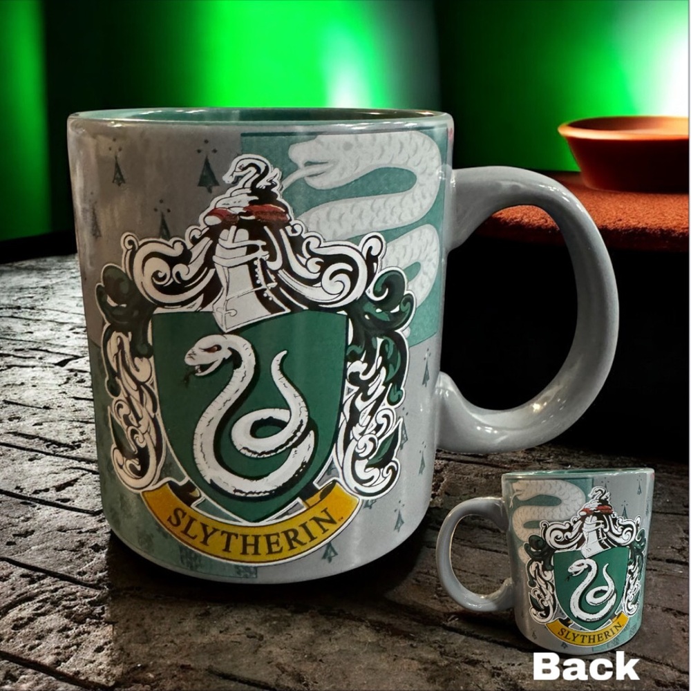 2017 Harry Potter Slytherin 20 oz Ceramic Coffee Mug Cup Crest Gray Green WB